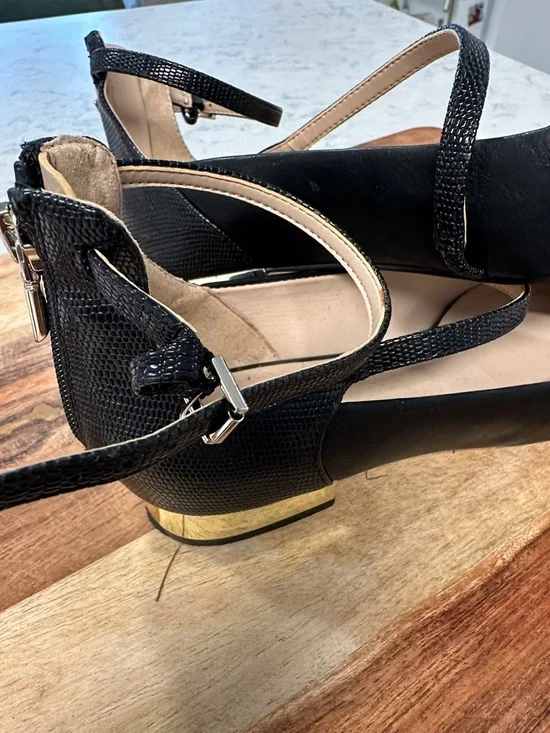 ALDO Black Pointed Leather Flats with Cross-Strap and Ankle Buckle - Picture 3 of 4